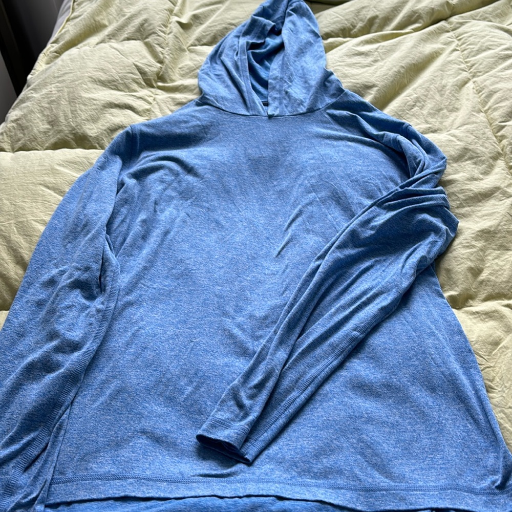 Vineyard vines medium men’s blue long sleeve hoodie